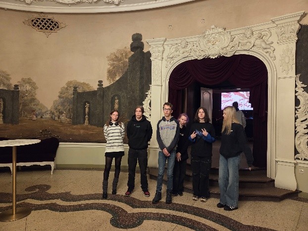 Koncertā "Laiks. Mūzika. Latvija." 12.a klase